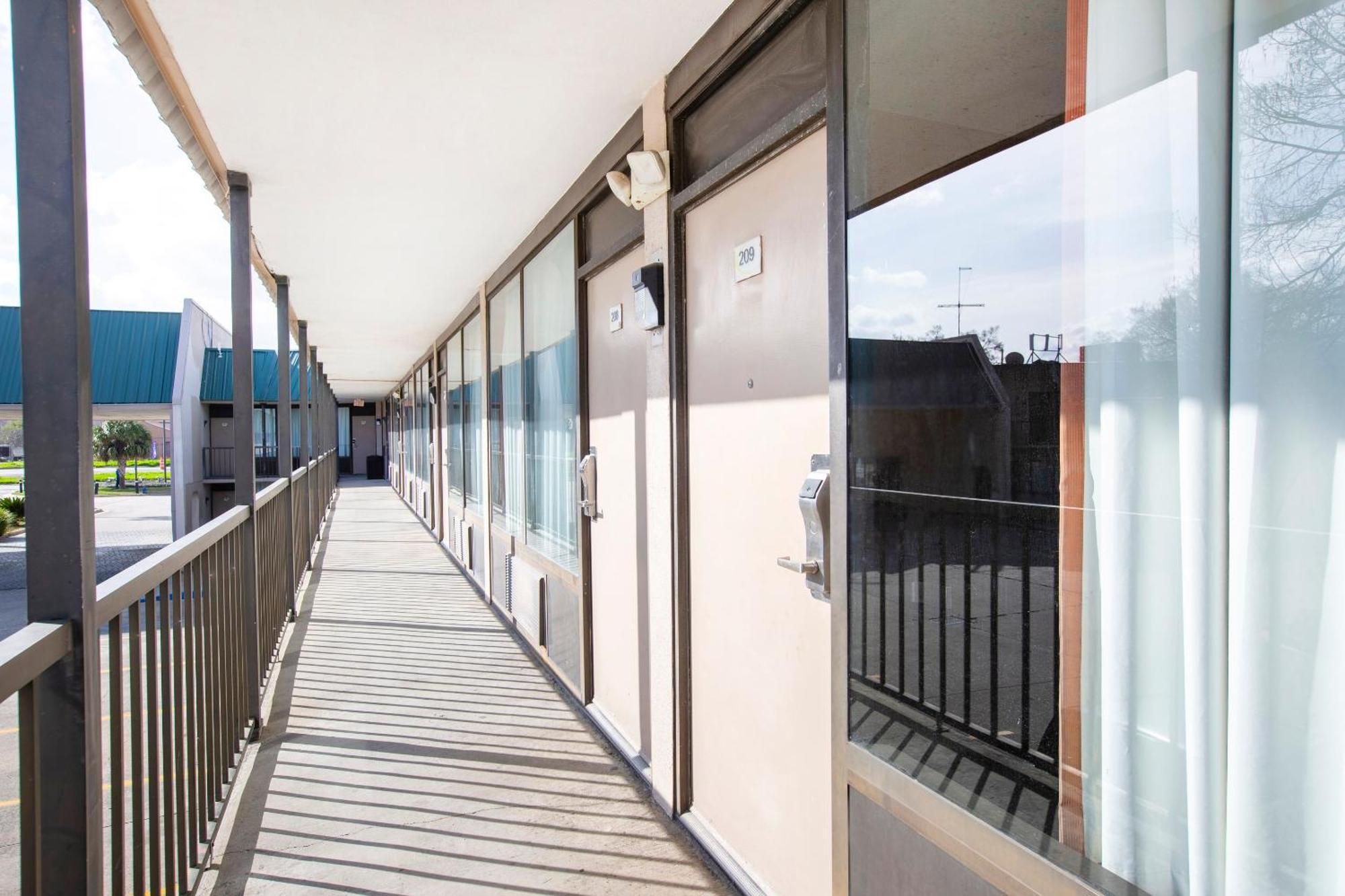 Oyo Hotel Port Allen La I-10 West Εξωτερικό φωτογραφία
